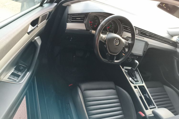 大众 迈腾 2018款 330TSI DSG 领先型中控内饰7003