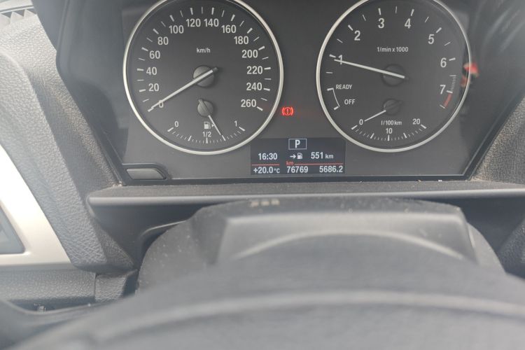 宝马2系(进口) 2015款 218i 敞篷轿跑车中控内饰15