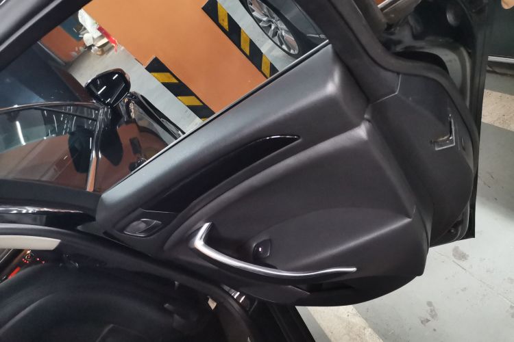 雪铁龙C5 2016款 1.6T 自动尊悦型中控内饰7006