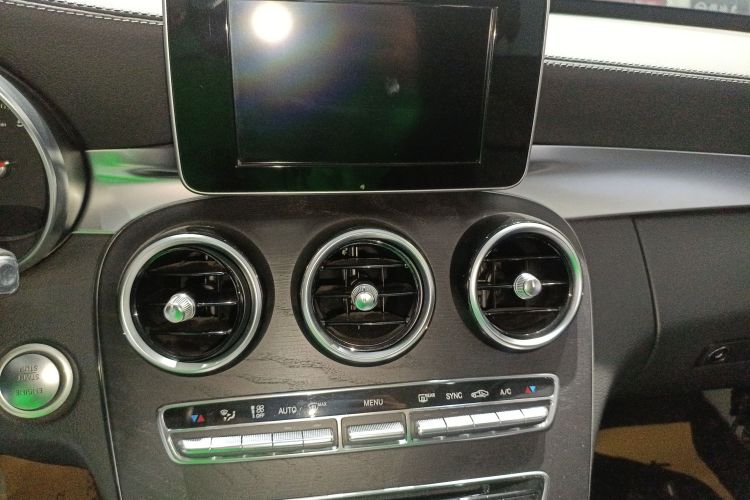 奔驰C级 2015款 C 200 L 运动型局部细节16