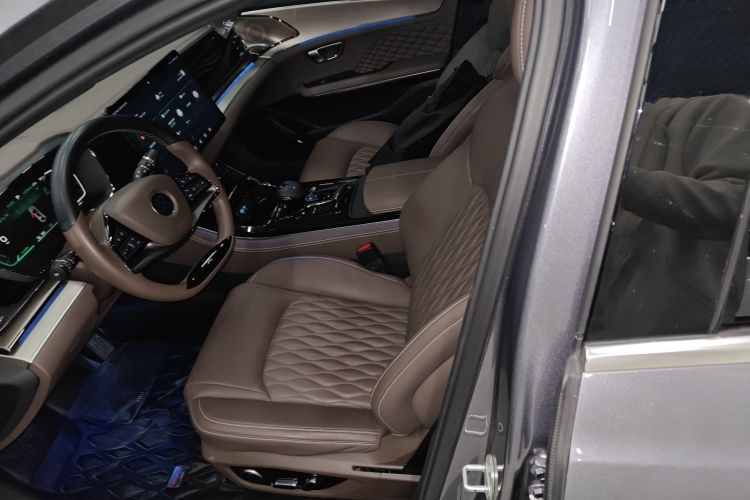 比亚迪 汉 2023款 EV 冠军版 506KM前驱尊贵型中控内饰19