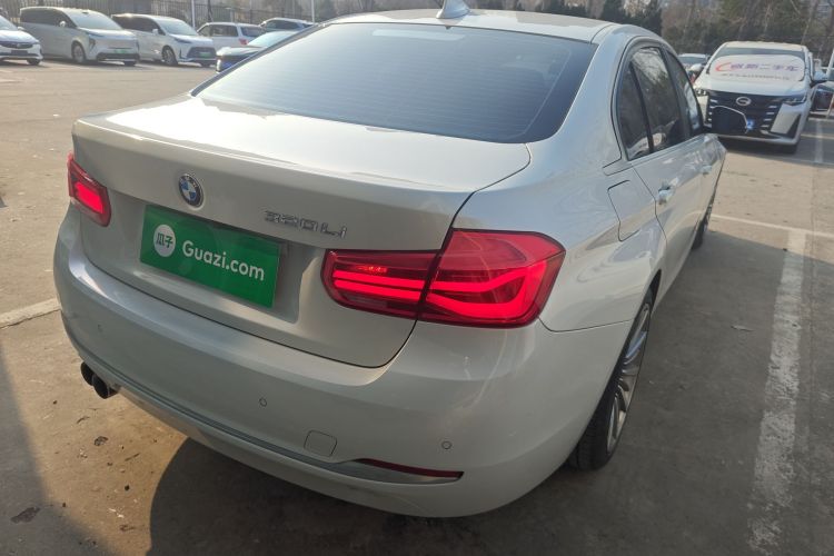 宝马3系 2019款 320Li 时尚型车身外观7