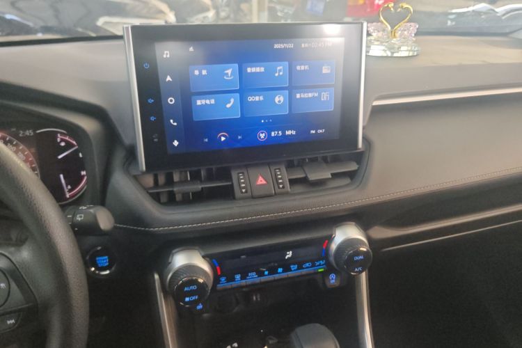 丰田 RAV4荣放 2021款 2.0L CVT两驱风尚版中控内饰16