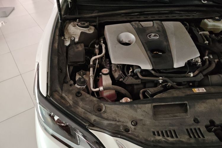 雷克萨斯ES 2020款 300h 卓越版局部细节9003