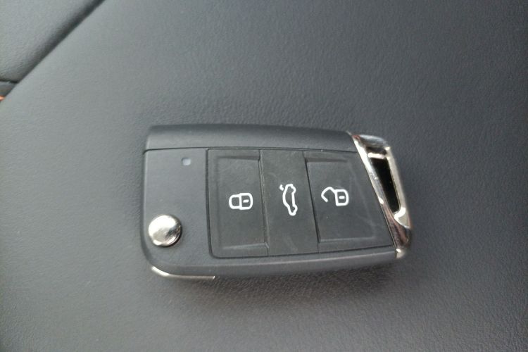 大众 宝来 2025款 改款 200TSI DSG悦行导航版中控内饰11