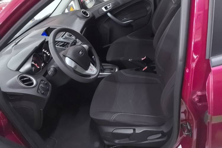 福特 嘉年华 2013款 两厢 1.5L 自动时尚型局部细节19