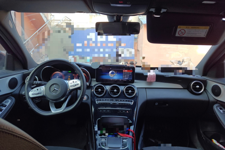 奔驰C级 2019款 C 260 运动版中控内饰22