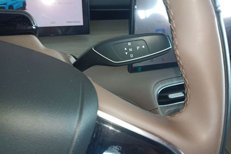 奇瑞 瑞虎8 PLUS C-DM 2025款 1.5T 116km 尊贵型 5座中控内饰18