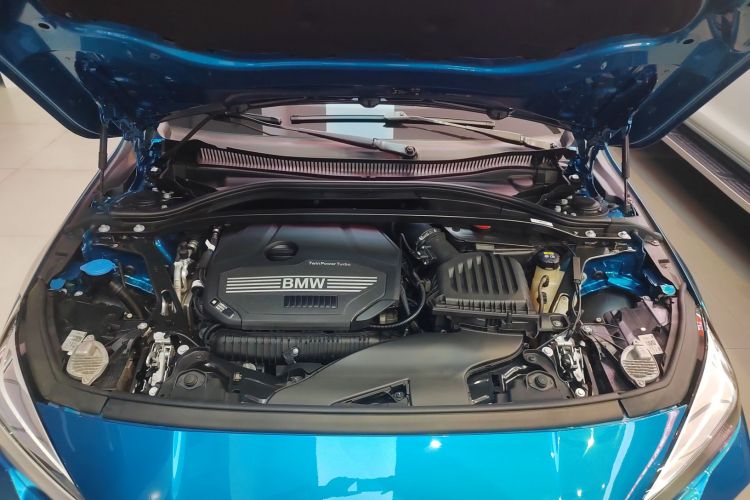 宝马2系(进口) 2021款 225i 四门轿跑车 M运动套装机舱底盘24