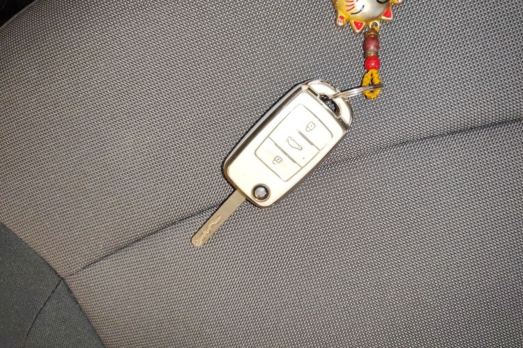 长安启源 长安Lumin 2023款 205km 香沁款中控内饰11