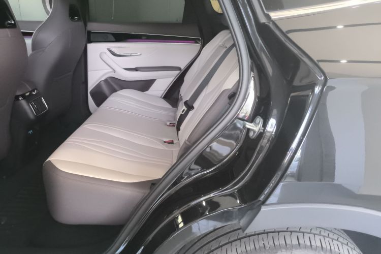 比亚迪 宋PLUS新能源 2025款 EV 智驾版 520km 尊贵型中控内饰21