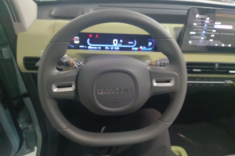 吉利银河 2024款 熊猫mini 200km 耐力熊中控内饰13