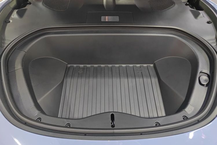 小米汽车 小米SU7 2024款 四驱超长续航高阶智驾Max版机舱底盘24