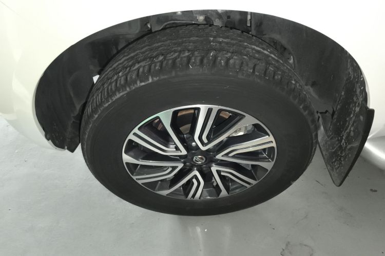 日产 途达 2020款 2.5L XV 4WD 自动四驱旗舰版车身外观6002