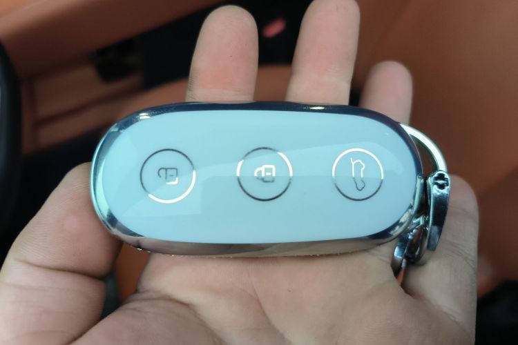 理想汽车 理想L8 2024款 Ultra中控内饰7001