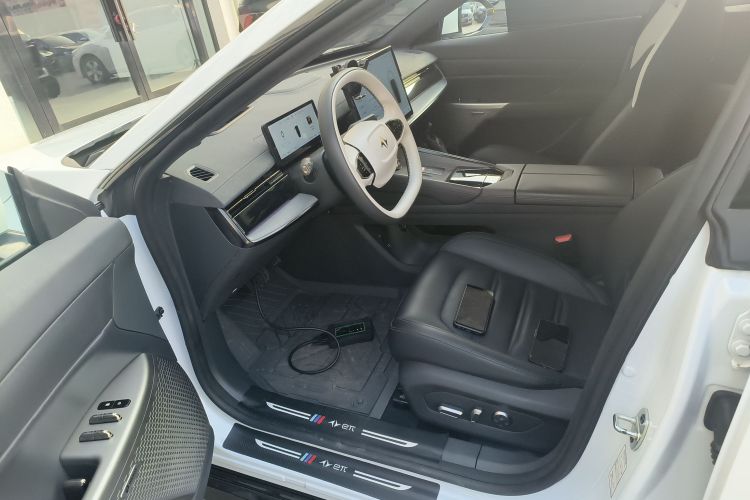 东风奕派 eπ007 2024款 200Pro增程版中控内饰7002