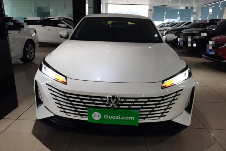 长安 逸动 2024款 1.5T GDI自动 旗舰型车身外观2