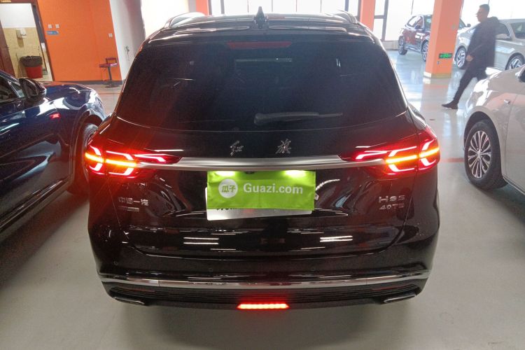 红旗HS5 2022款 改款 2.0T 智联旗享四驱版车身外观6