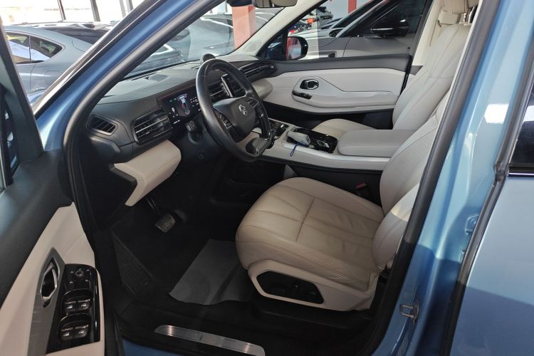 蔚来ES8 2018款 355KM 基准版 七座版中控内饰19