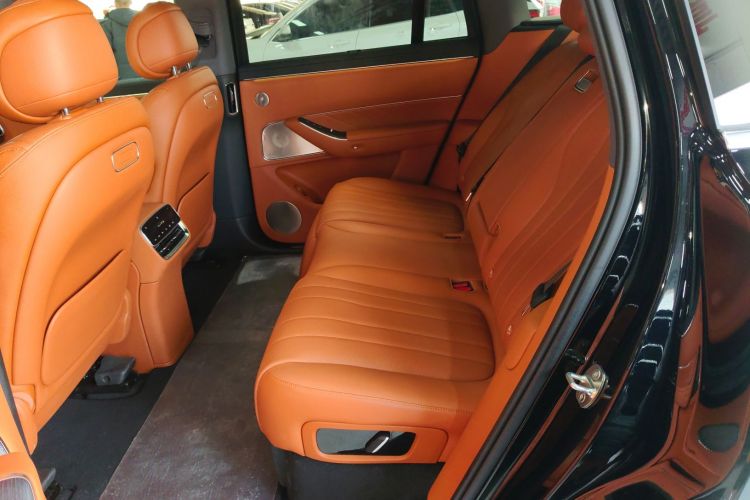 鸿蒙智行 问界M8 2025款 增程 Max版 37kWh 5座版中控内饰21