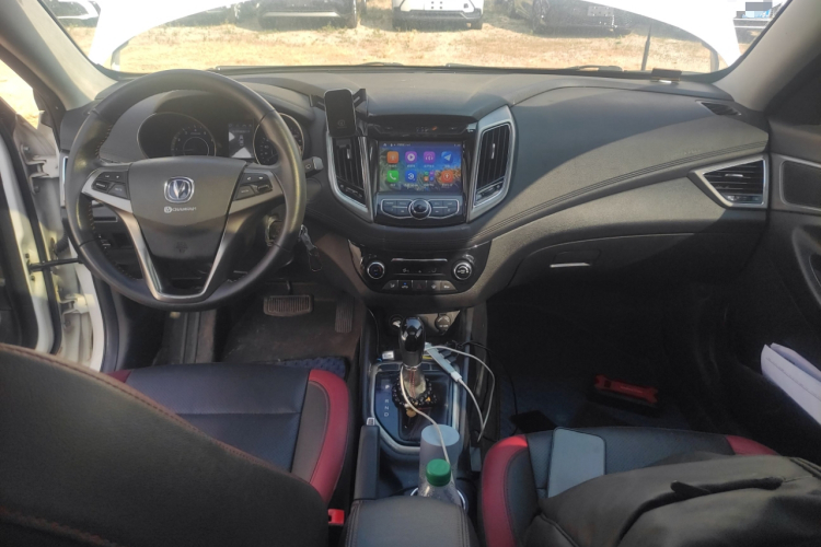 长安 逸动 2016款 XT 1.6L 自动俊酷型中控内饰7002