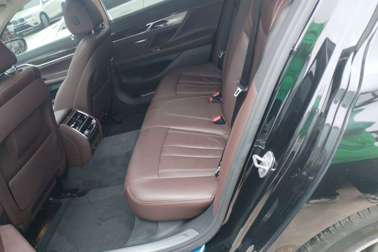 宝马7系 2016款 730Li 领先型中控内饰7004