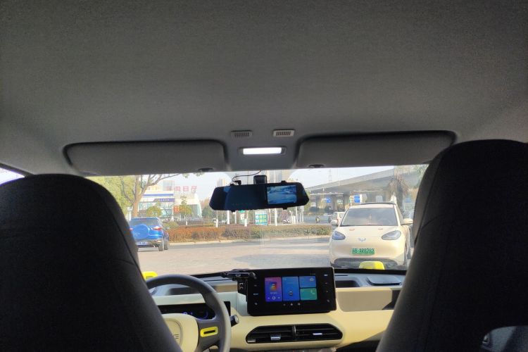 吉利银河 2024款 200km 熊猫骑士中控内饰22