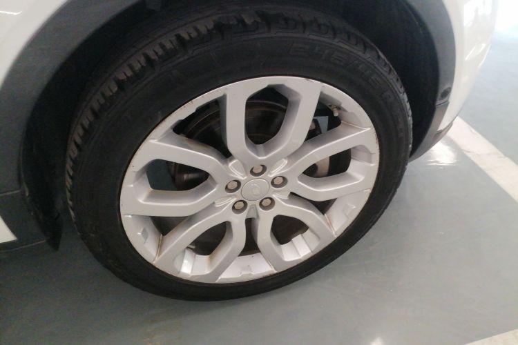 路虎 揽胜极光 2018款 240PS SE DYNAMIC 智锐版车身外观6007