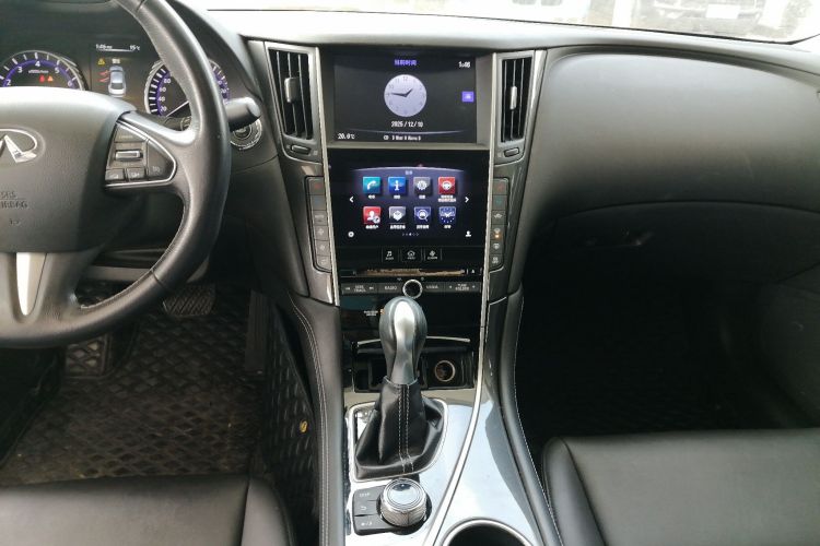 英菲尼迪Q50L 2016款 2.0T 舒适版中控内饰16