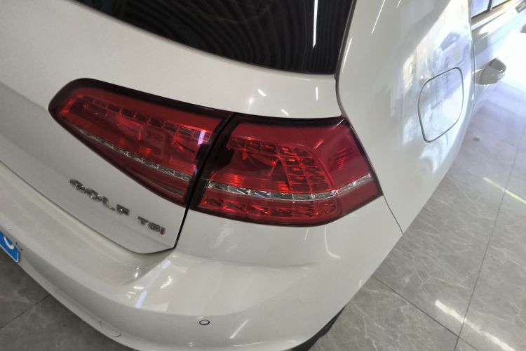 大众 高尔夫 2016款 230TSI 自动舒适型车身外观6006