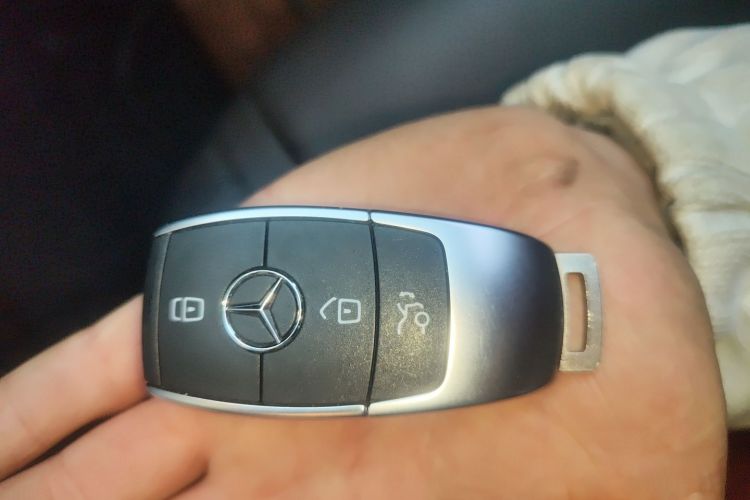 奔驰GLE新能源 2021款 GLE 350 e 4MATIC中控内饰11