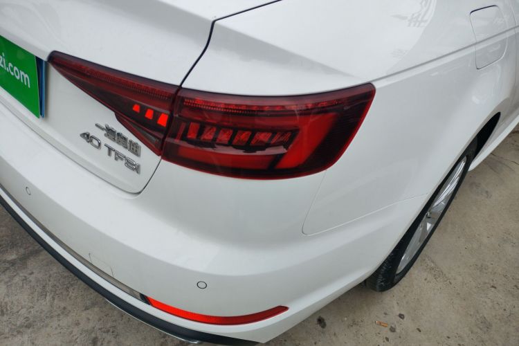 奥迪A4L 2019款 40 TFSI 进取型 国V车身外观9