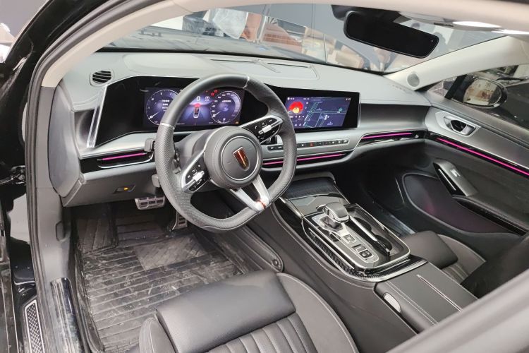 红旗H9 2024款 2.0T 旗享 私享风尚版中控内饰7002