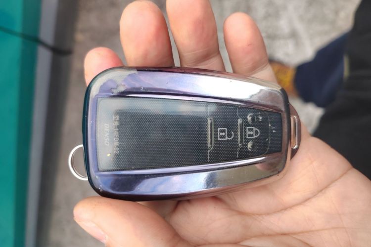 丰田C-HR 2018款 2.0L 领先版 国V中控内饰11