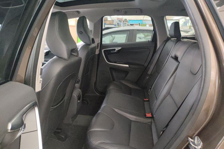 沃尔沃XC60(进口) 2014款 T5 智逸版中控内饰21