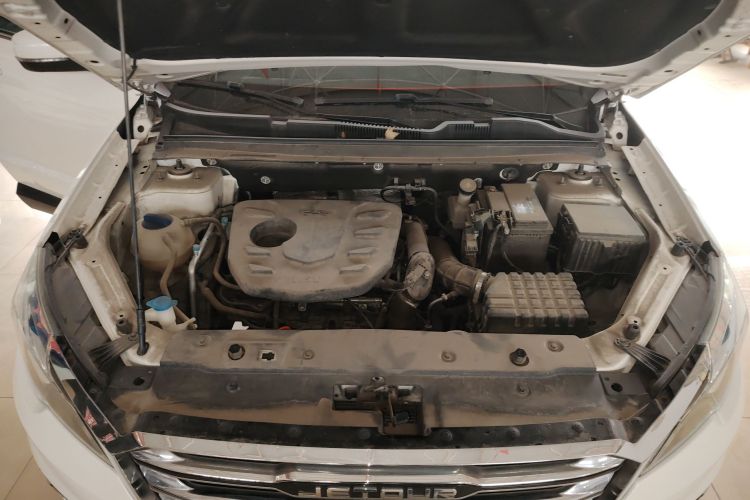 捷途X70 2018款 1.5T 手动畅行版机舱底盘24