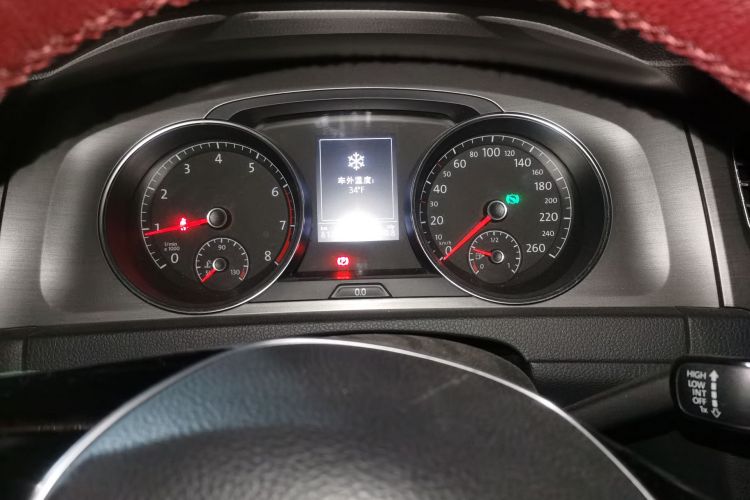 大众 高尔夫 2016款 1.6L 自动舒适型中控内饰14