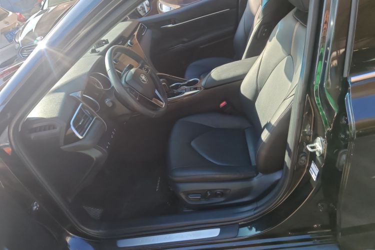 丰田 凯美瑞 2019款 改款 2.0G 豪华版中控内饰19