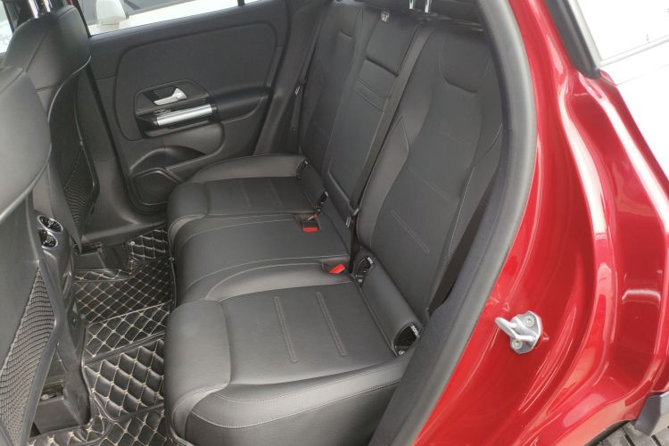 奔驰GLA 2020款 GLA 200中控内饰21