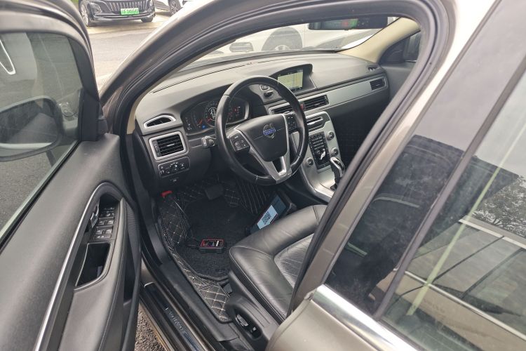 沃尔沃S80L 2015款 2.0T T5 智逸版中控内饰19