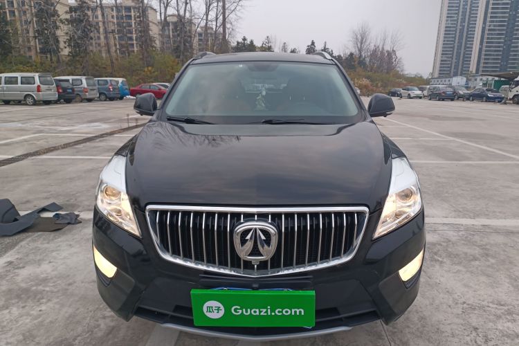 北汽威旺S50 2016款 1.5T 手动欢动精英型车身外观2