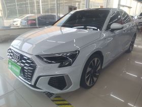 奥迪A3 2024款 A3L Limousine 35 TFSI 时尚运动型