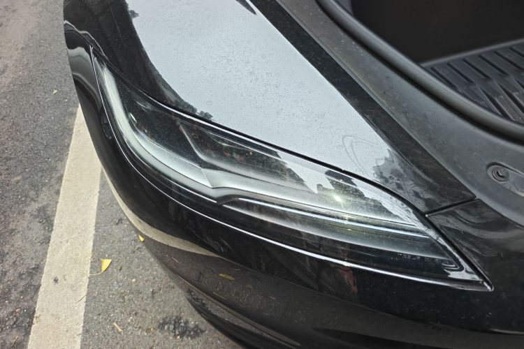 特斯拉 Model 3 2025款 后轮驱动版车身外观8