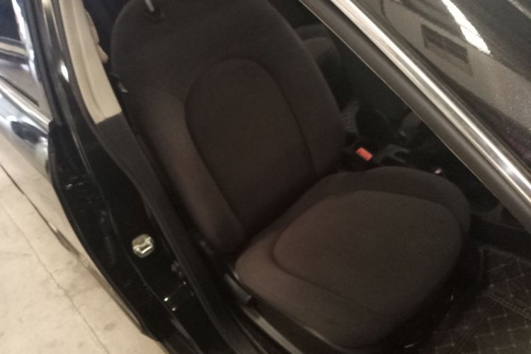 日产 轩逸 2016款 经典 1.6XE 手动领先版局部细节41