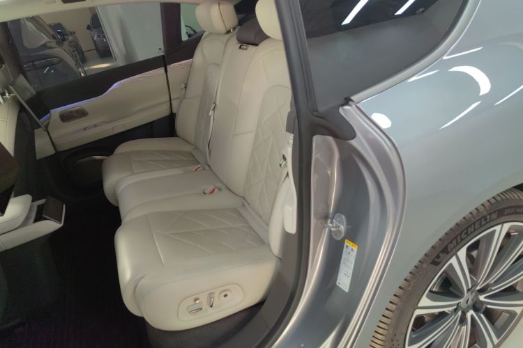 蔚来ET7 2024款 100kWh 行政签名版中控内饰21