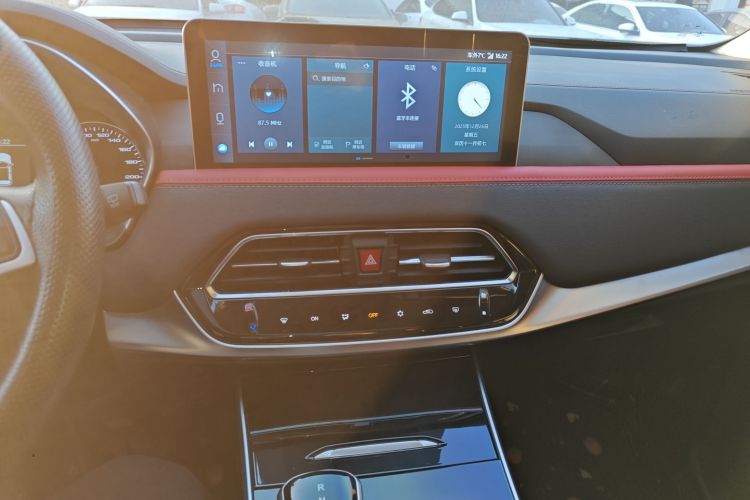 思皓X8 2021款 300T DCT豪华智联版 7座中控内饰16
