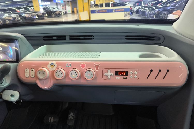 奔腾小马 2025款 222km 闪电马中控内饰16