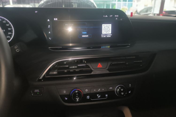 别克GL6 2021款 323T 轻混动互联豪华型中控内饰16