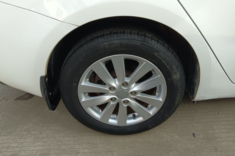 起亚K3 2015款 1.6L 自动GL车身外观6008