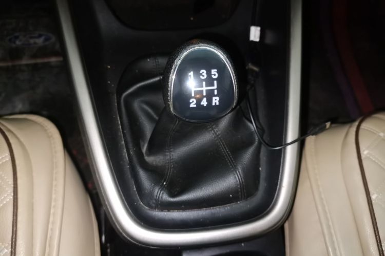 福特 福睿斯 2017款 改款 1.5L 手动舒适型局部细节18